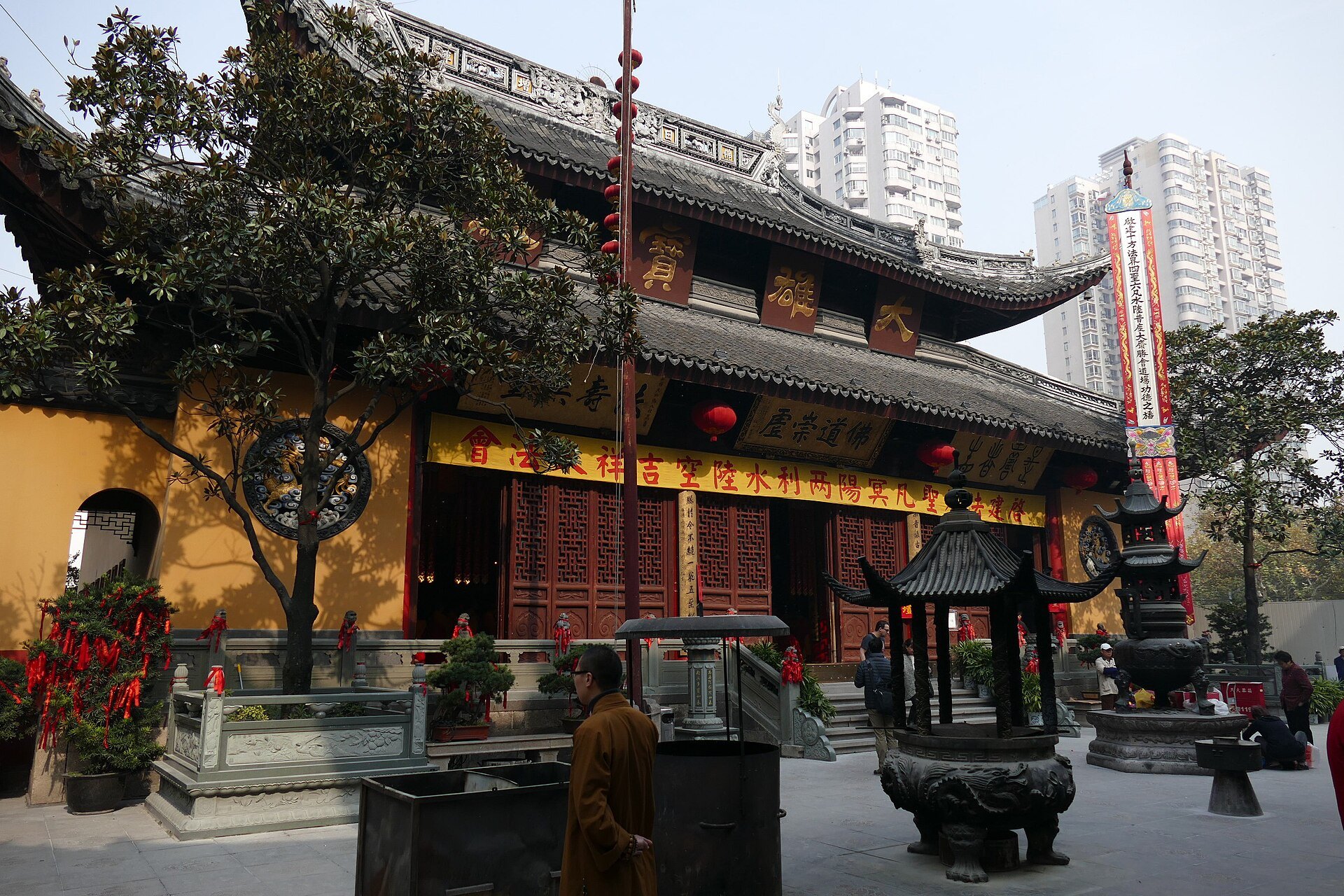 The temple courtyard with its large bronze incense burners
